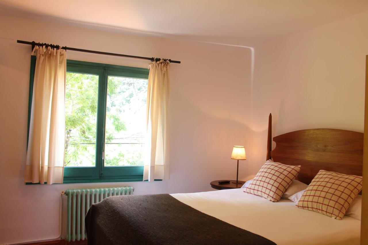 Hostal L'Ou De Reig モンセニー エクステリア 写真