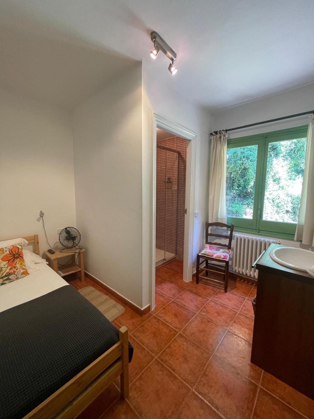 Hostal L'Ou De Reig モンセニー エクステリア 写真