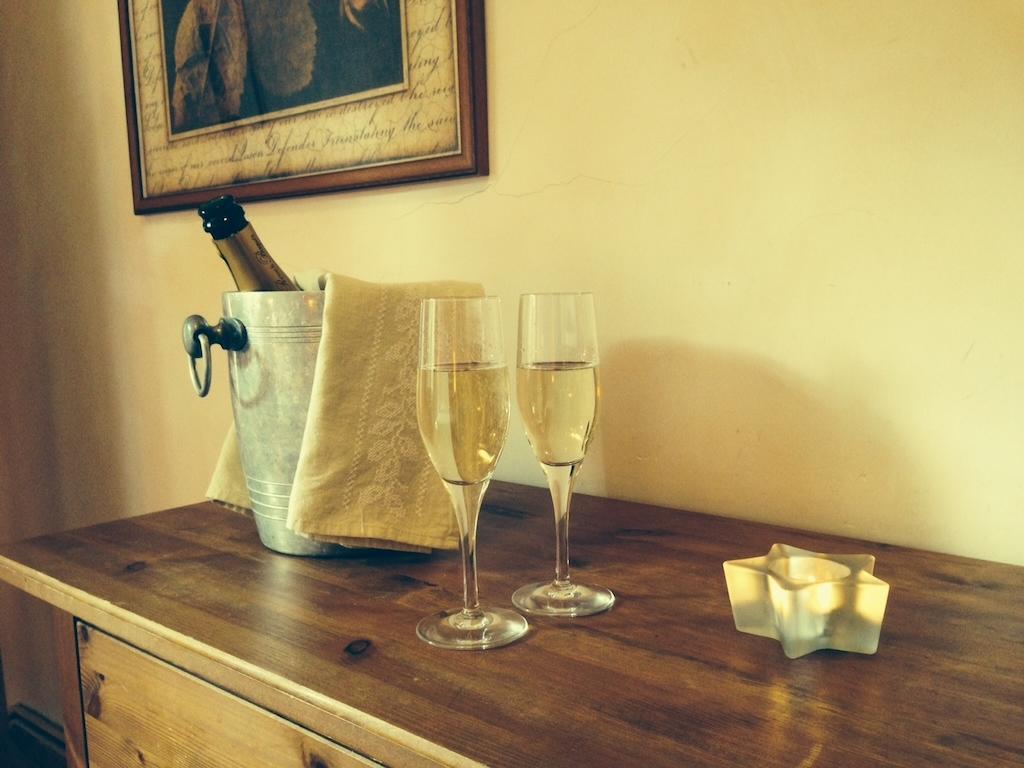 Hostal L'Ou De Reig モンセニー エクステリア 写真