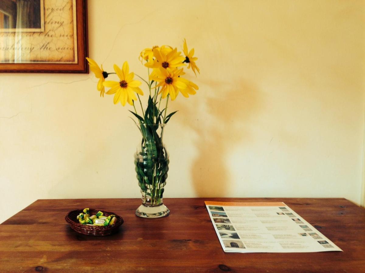 Hostal L'Ou De Reig モンセニー エクステリア 写真